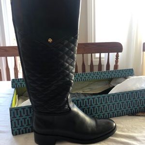 Tory Burch boot